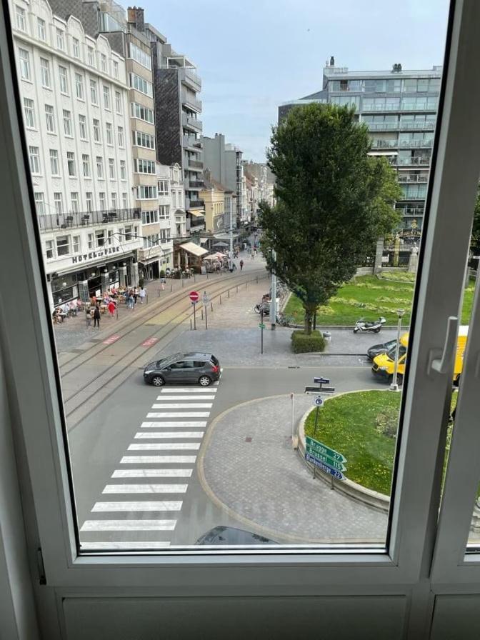 Comme Chez Soi: Central Apartment with Free Parking Ostend Exterior photo