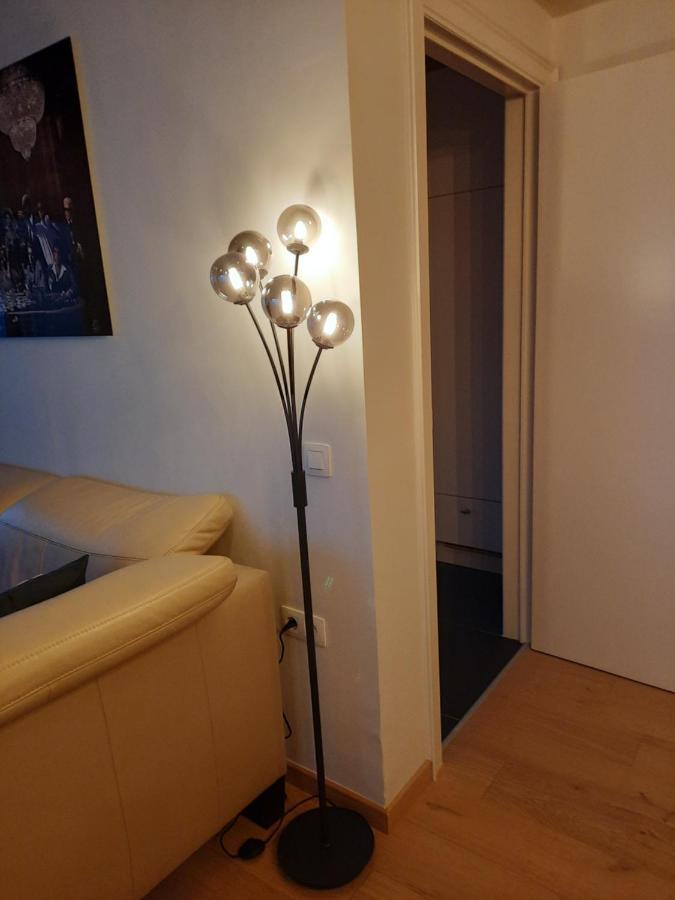 Comme Chez Soi: Central Apartment with Free Parking Ostend Exterior photo